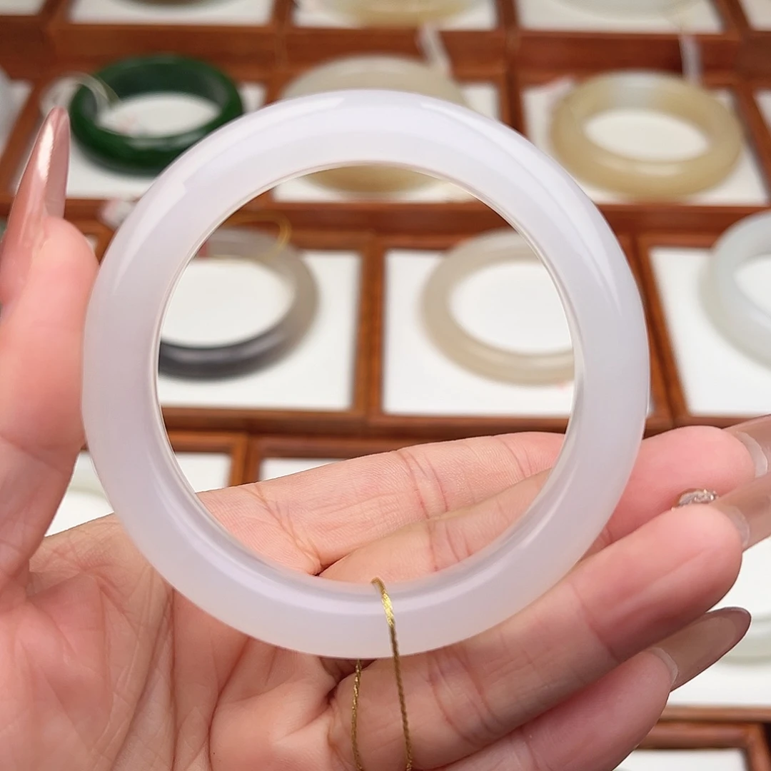 和田玉未镶嵌手镯52.3