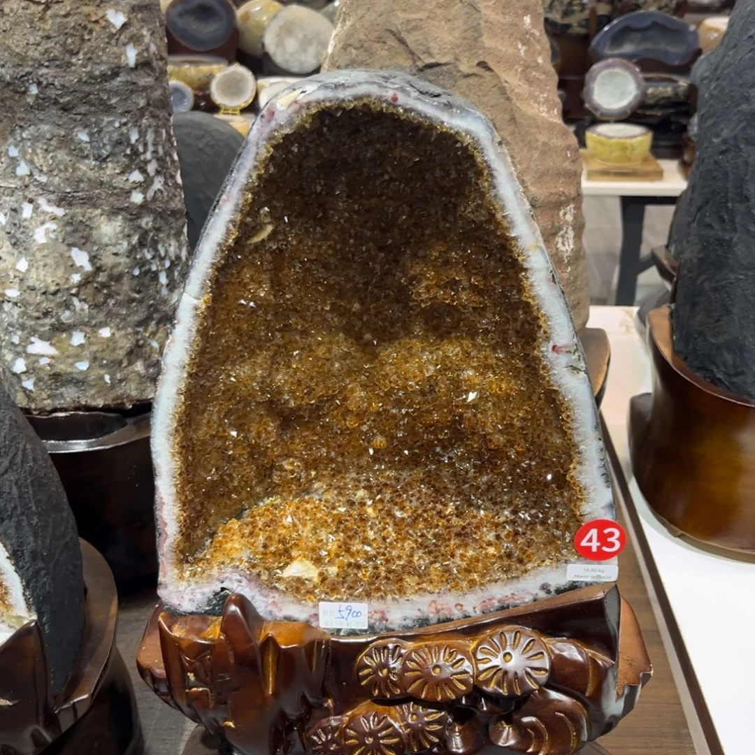 紫晶未镶嵌摆件黄晶洞