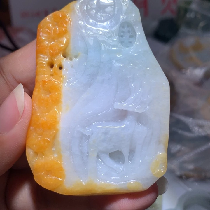 翡翠未镶嵌颈饰保真天然A货翡翠