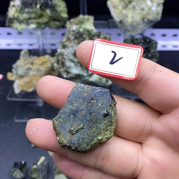 有机玻璃巴基斯坦绿莲石单晶2