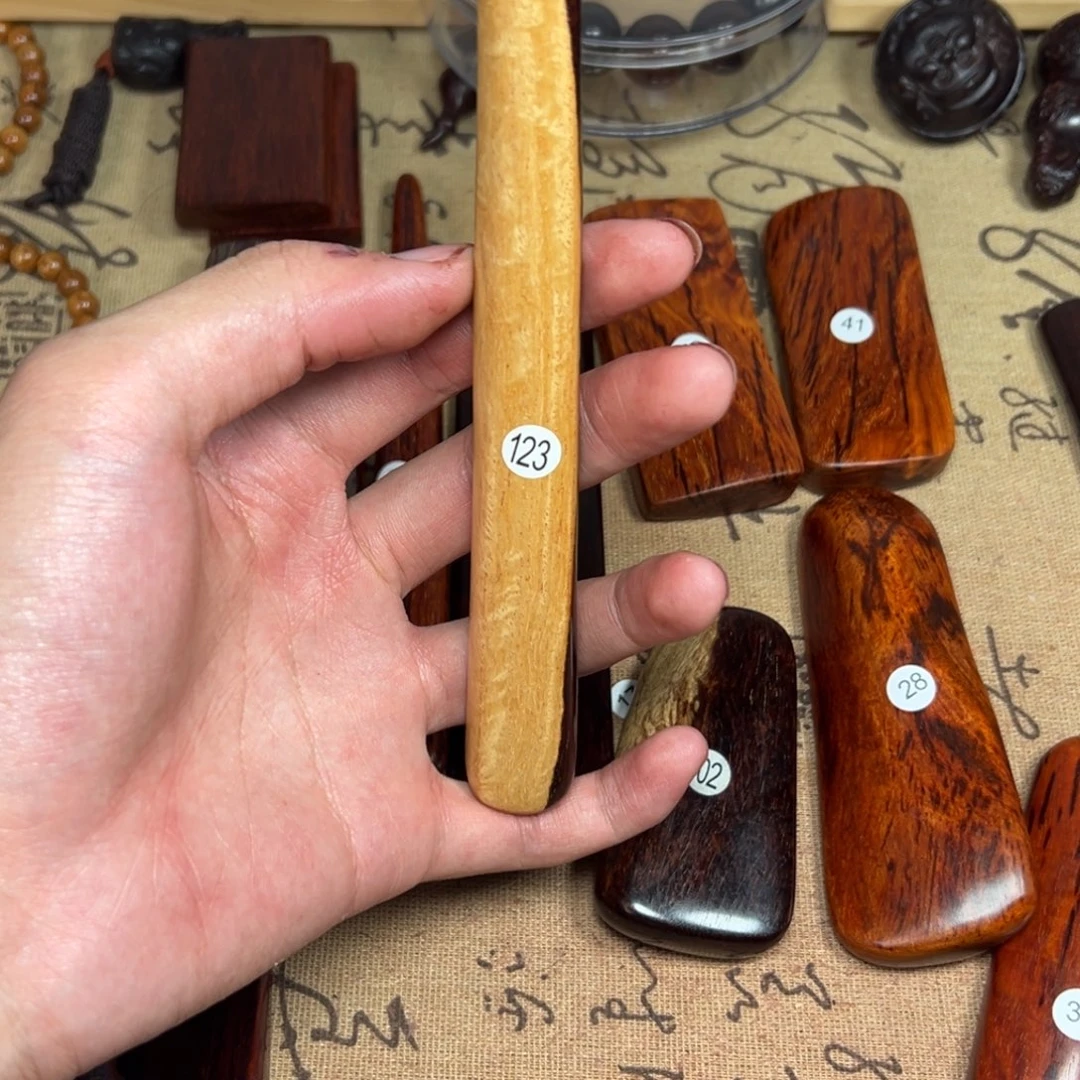 檀香紫檀（小叶紫檀）独***雪