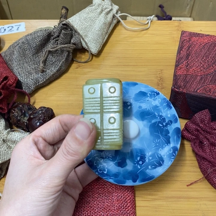 摆件中古工艺品一件