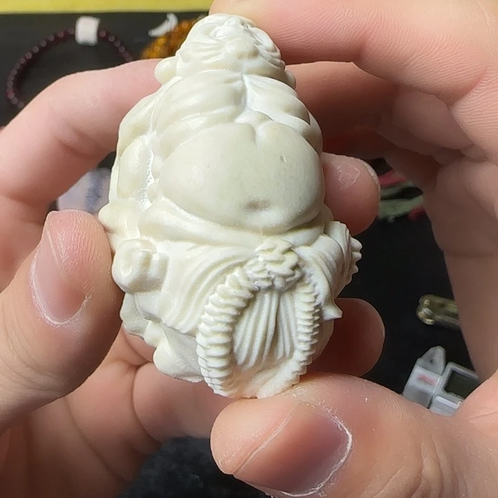 小*养殖鹿角雕刻一个骨制品