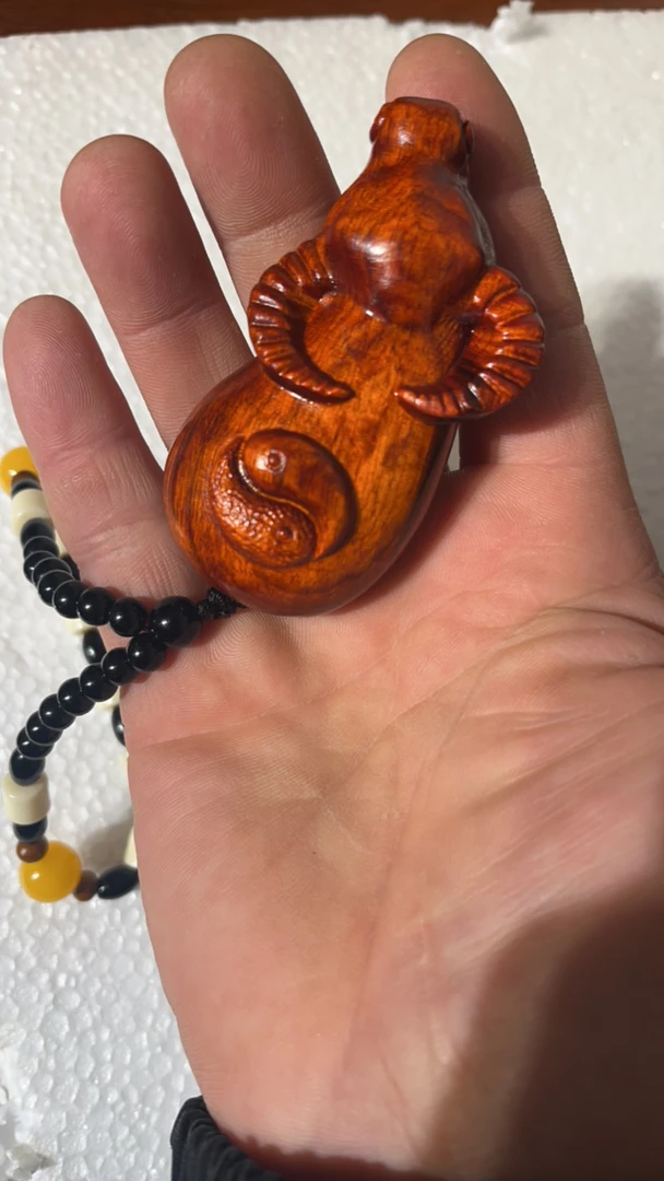 紫檀木牛转乾坤，挂件，手把件