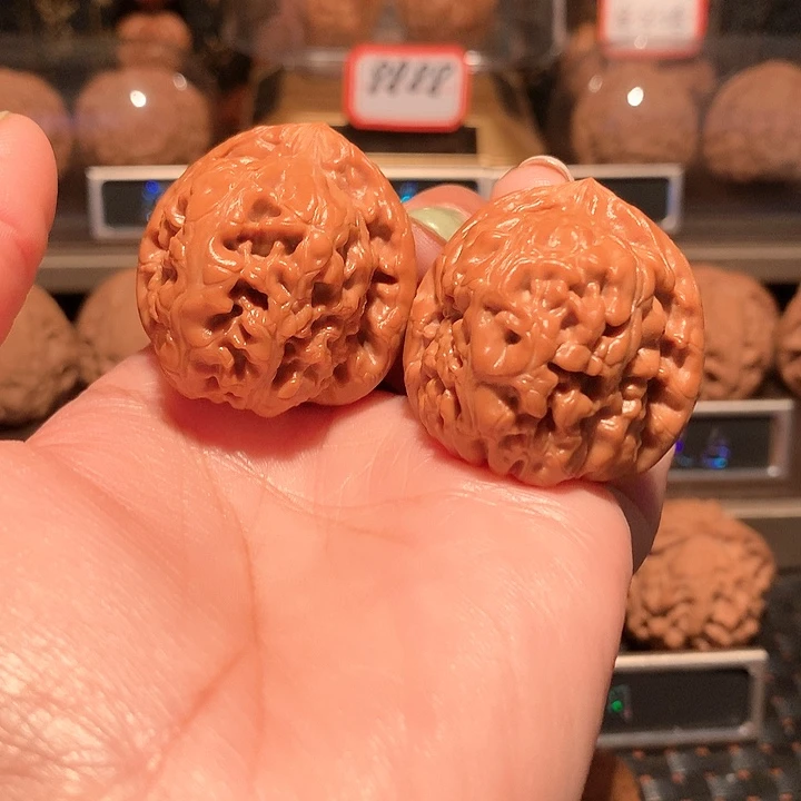 核***念文玩核桃把件金字塔