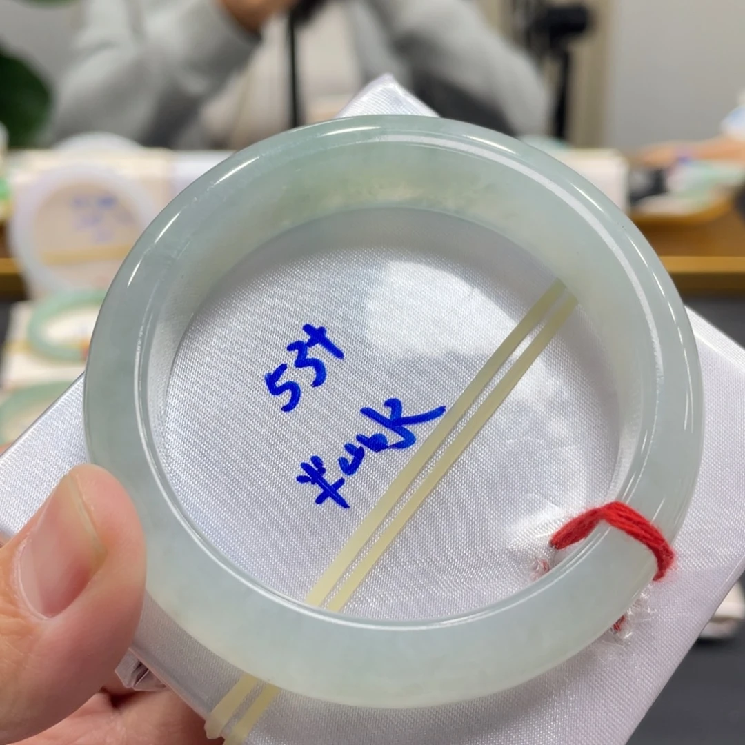 翡翠未镶嵌手镯翡翠