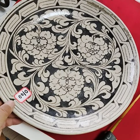 瓷片盘，沙锅，碗，盘，各种摆件，盘