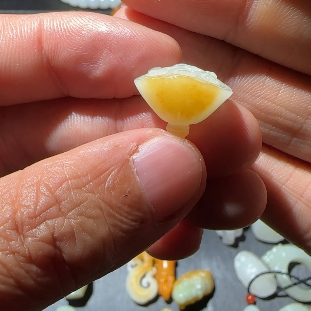 和田玉颈饰未镶嵌用****3