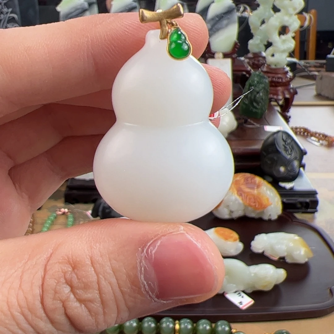 和田玉未镶嵌挂件