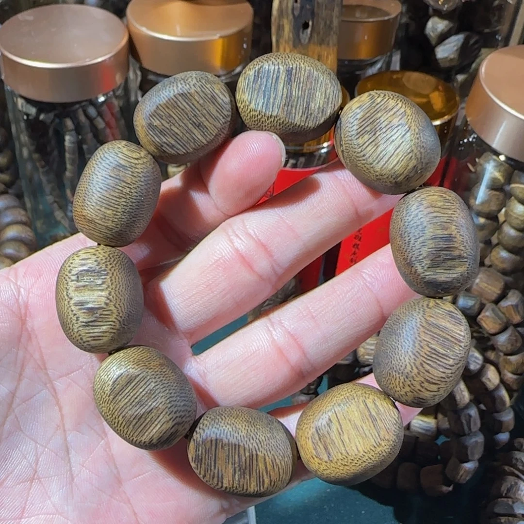 沉香手串乌身老料留疤1.8高货22