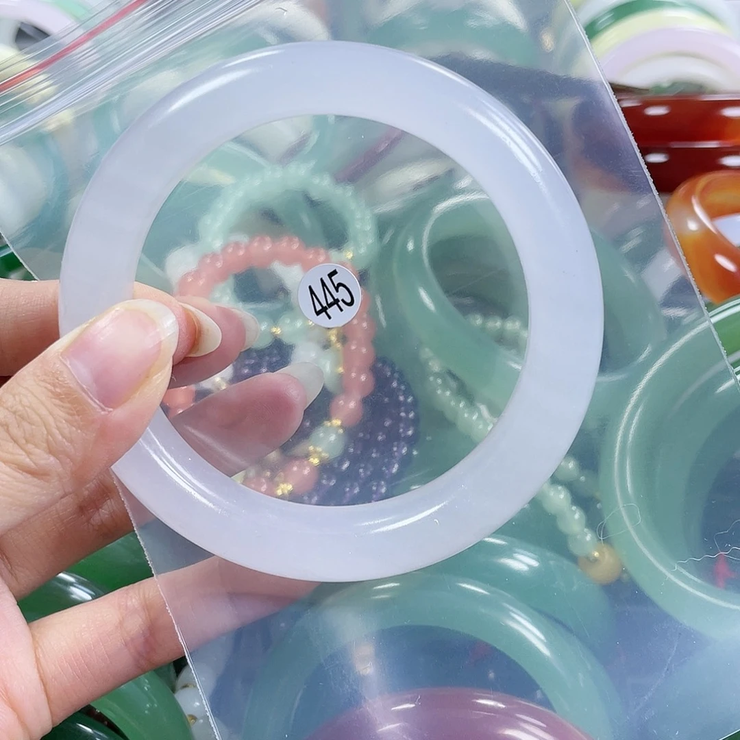 石英质玉手镯未镶嵌62