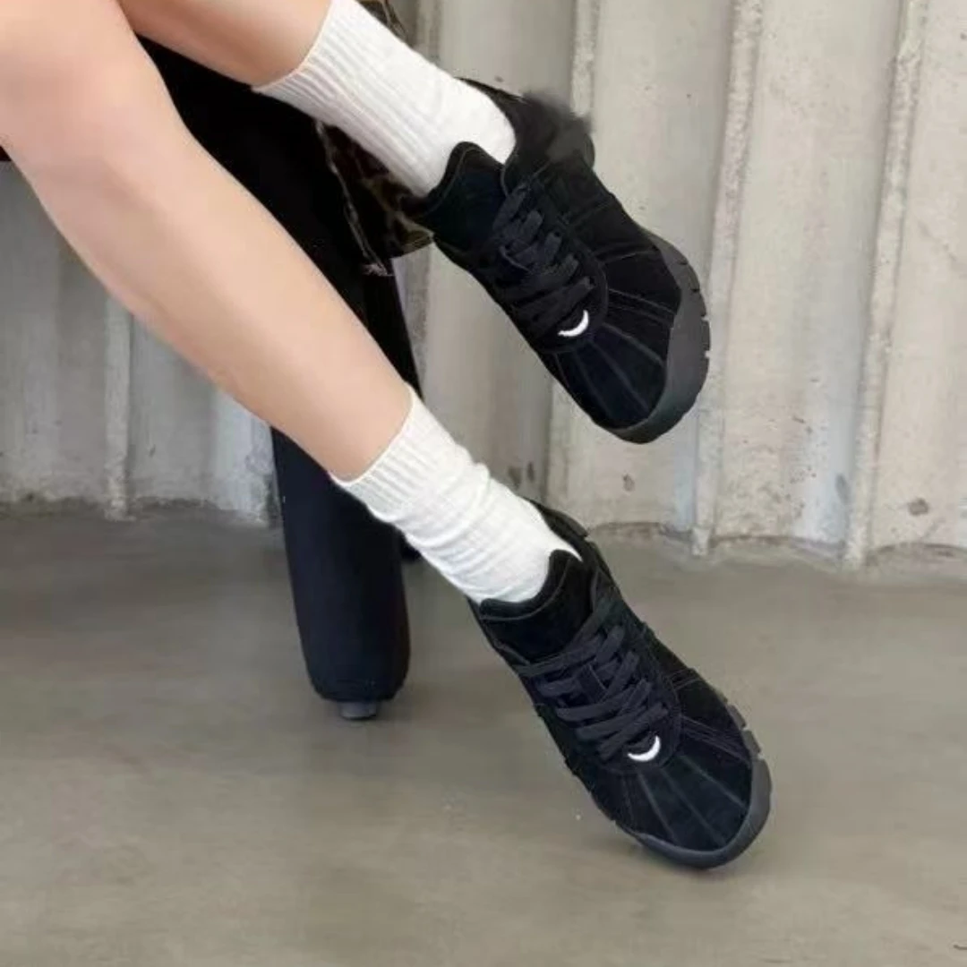 1592179皮面德训鞋