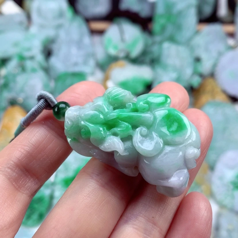 【闪购商品】翡翠吊坠(不含链)未镶嵌