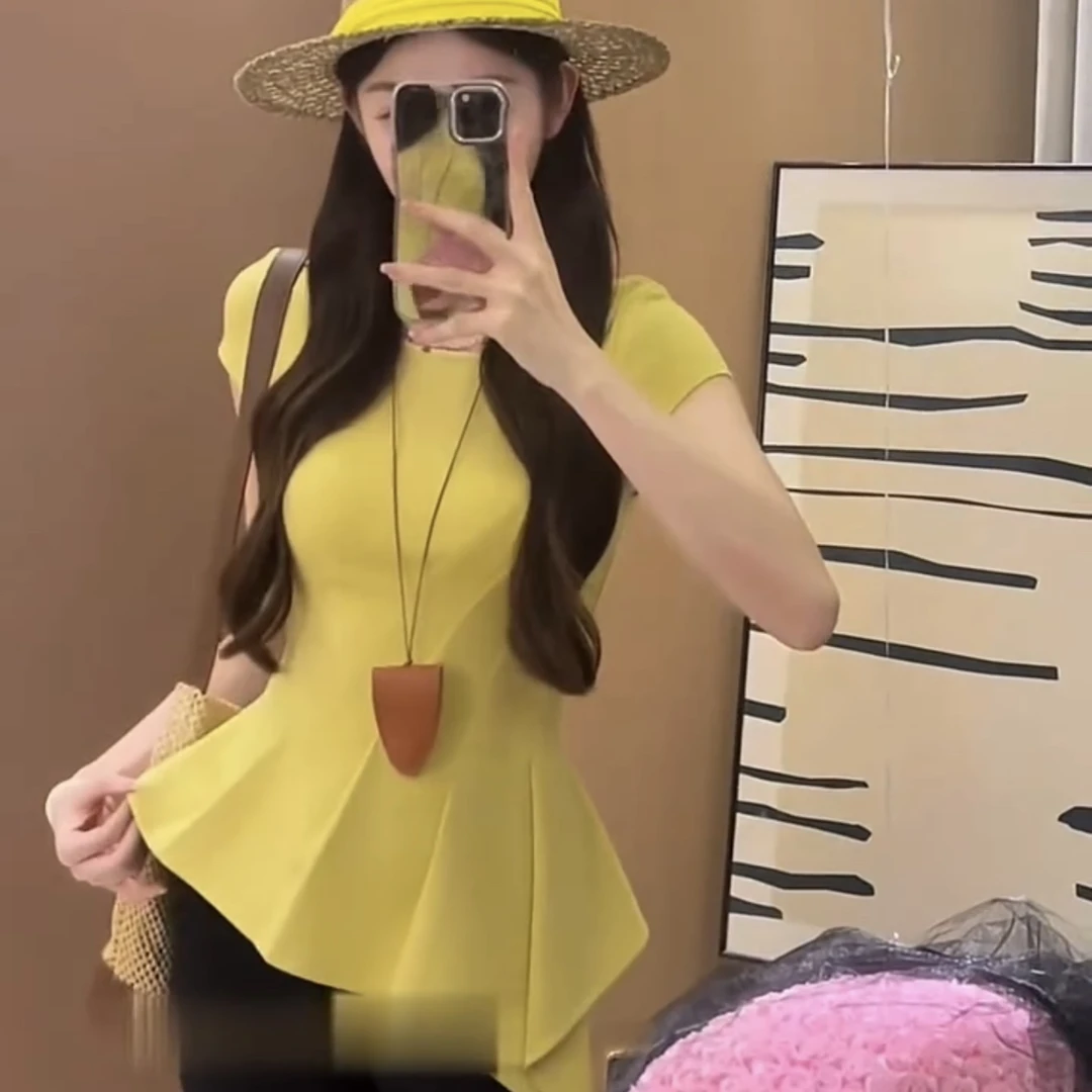 常规短袖T恤方领不规则短袖t恤遮肚短款设计感修身