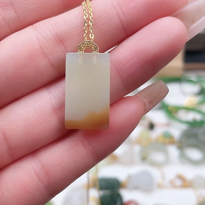 颈饰未镶嵌和田玉