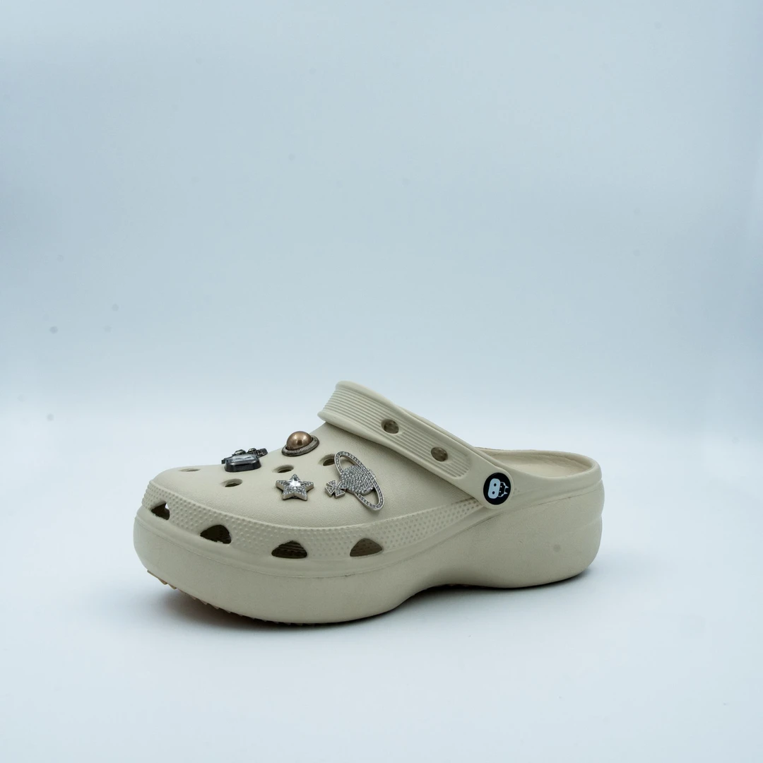 【渣渣辉】2025夏季防滑洞洞拖新款云朵洞洞鞋舒适居家外穿不臭脚