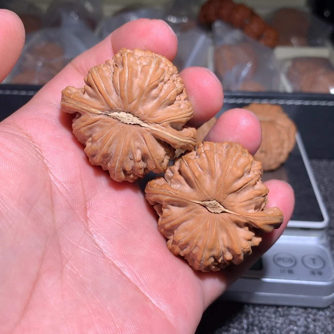 文玩核桃吊坠贪****?42球白qb06