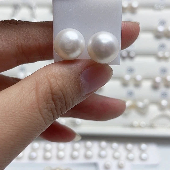 琉****耳饰淡水珍珠银S925镶嵌