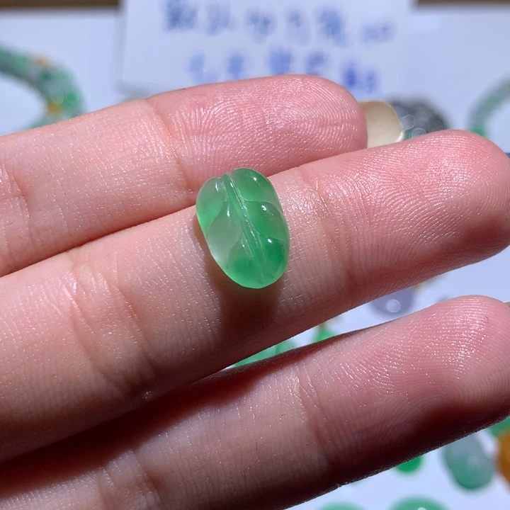 翡翠未镶嵌颈饰无镶嵌48