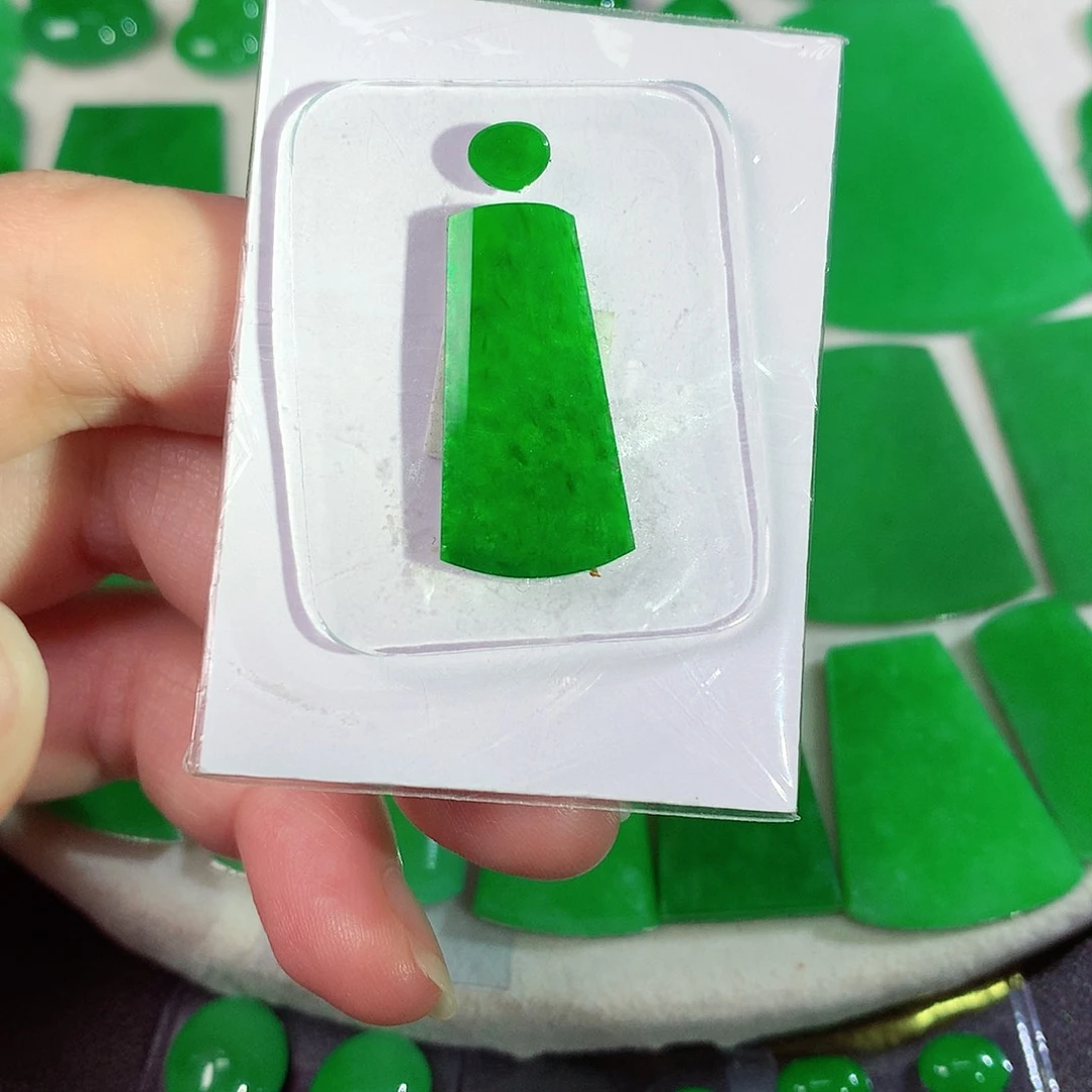 颈饰未镶嵌翡翠天然翡翠