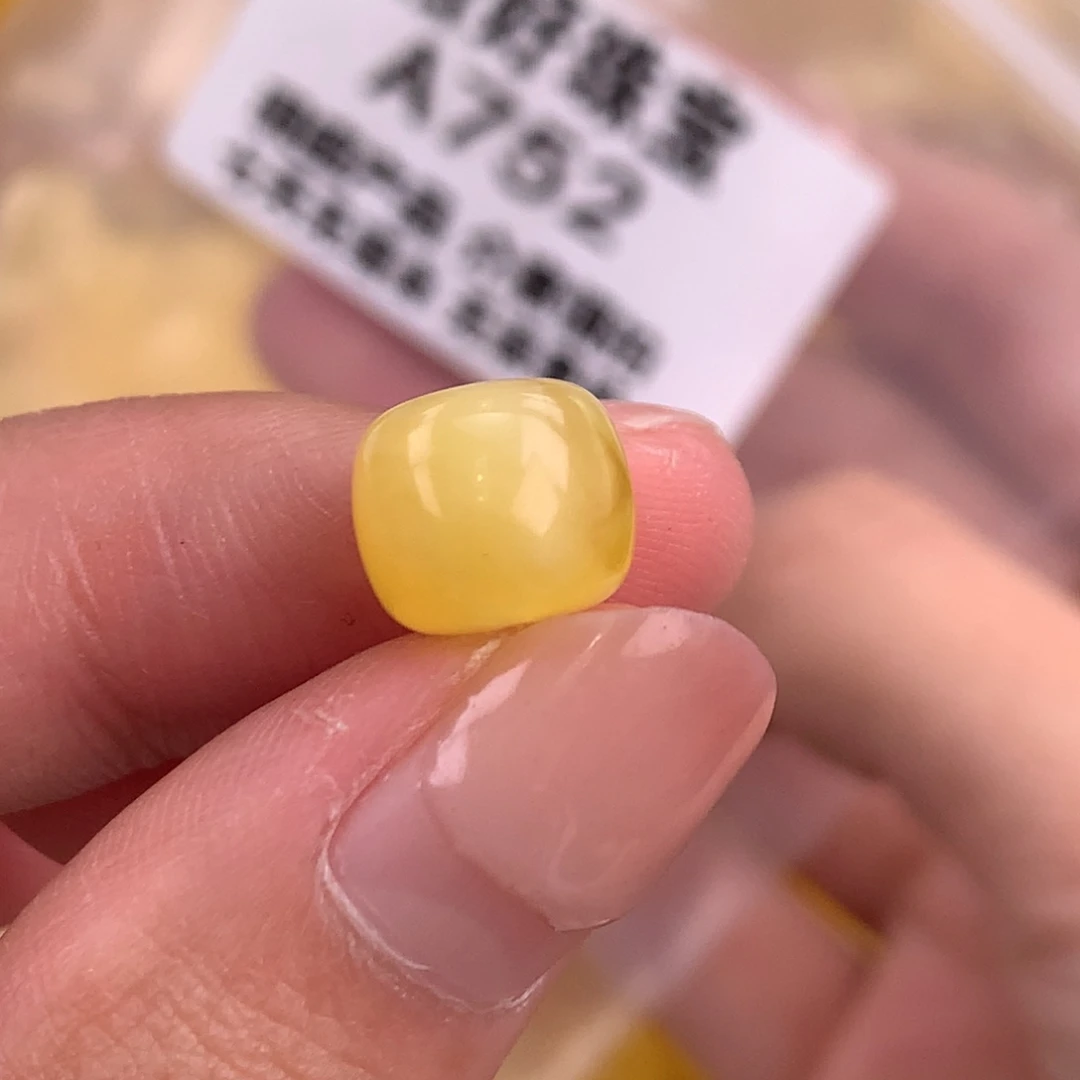 琥珀未镶嵌珠宝奇石10