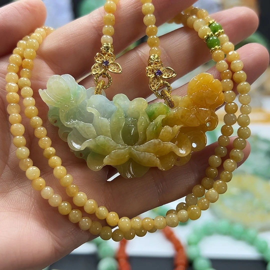 翡翠未镶嵌颈饰吊坠