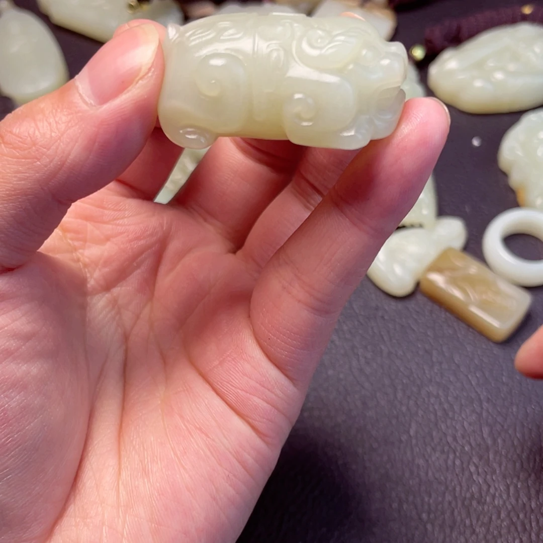 和田玉颈饰未镶嵌