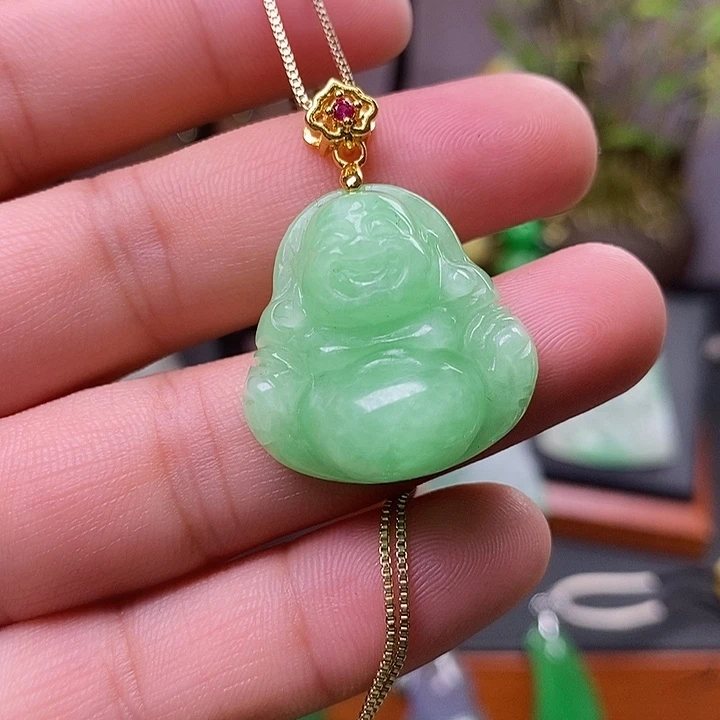 翡翠未镶嵌吊坠(赠链)