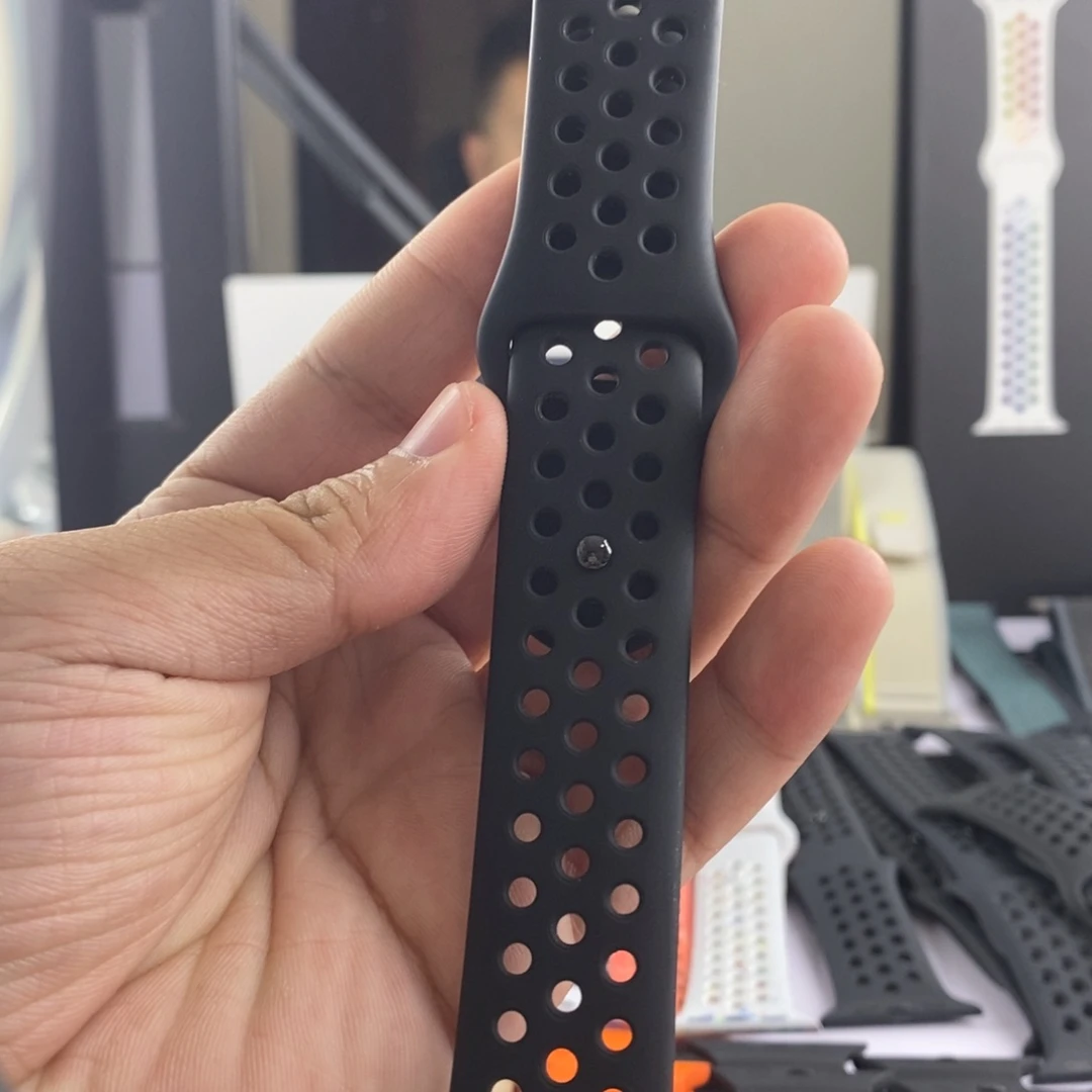 95新98新耐克洞洞黑大表盘
