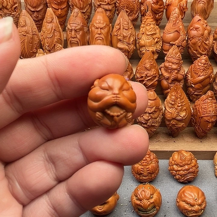 橄榄核吊坠17老鼠