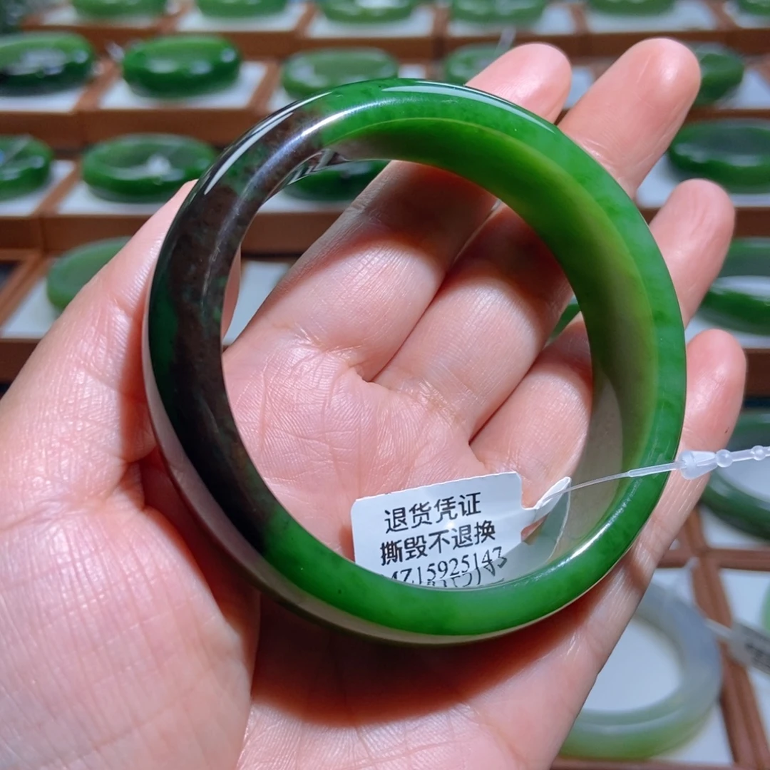未镶嵌手镯和田玉（碧玉）红皮菠菜绿5859