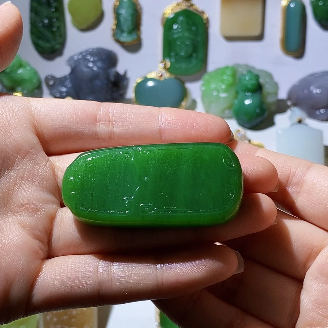 坚***）和田玉未镶嵌颈饰