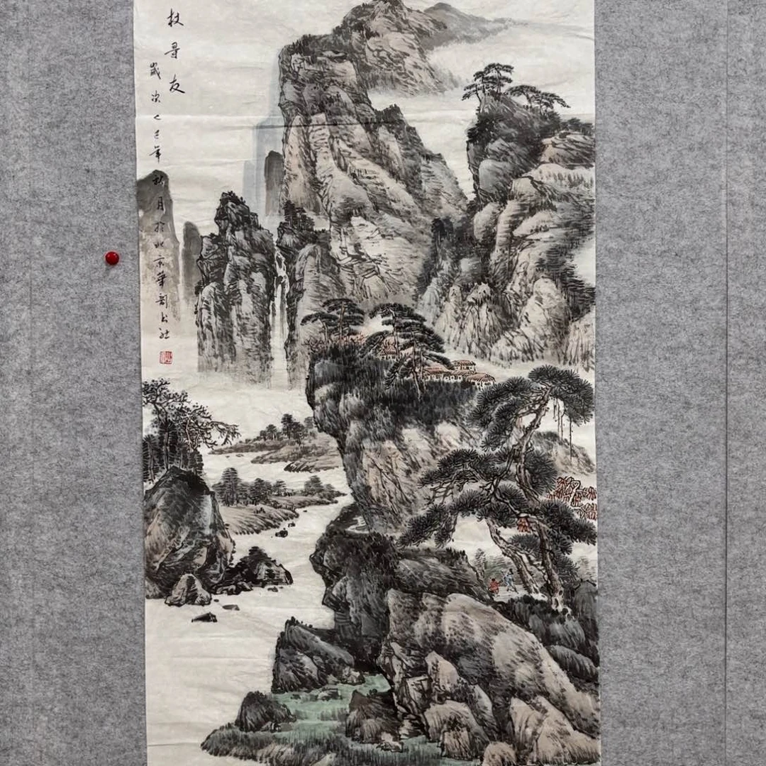 国画花鸟等图案为一体而得