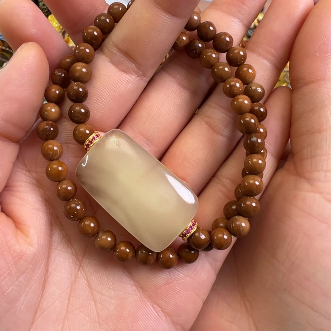 未镶嵌蜜蜡裸石蜜蜡