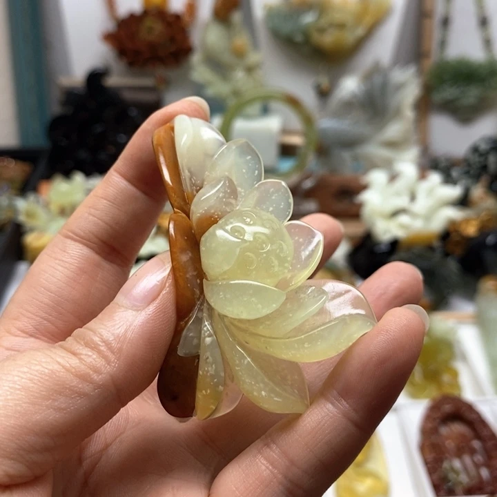 未镶嵌蛇纹石玉颈饰