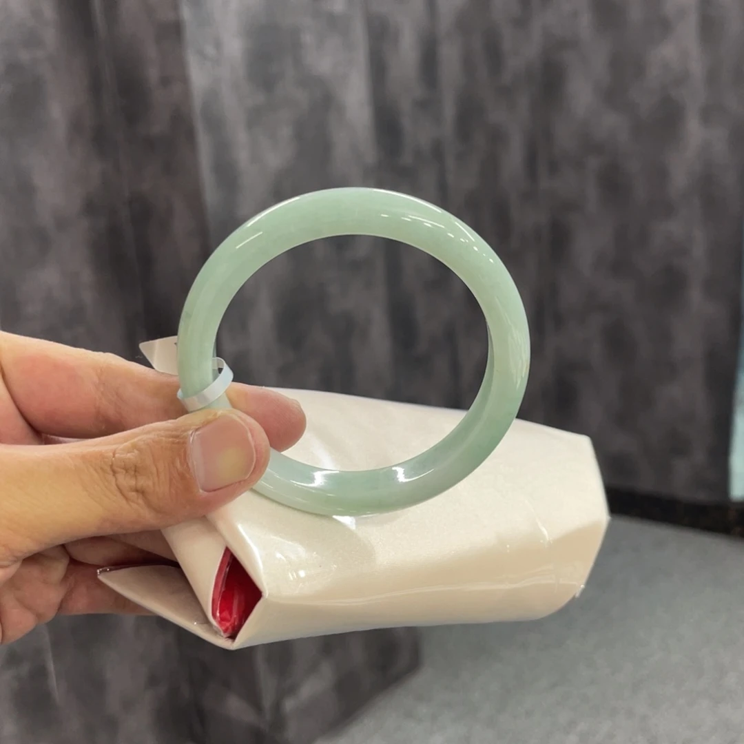 未镶嵌手镯翡翠翡翠手镯