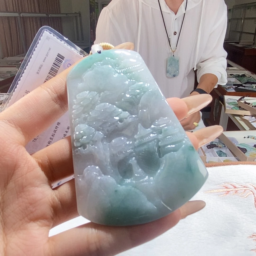 翡翠未镶嵌颈饰翡翠