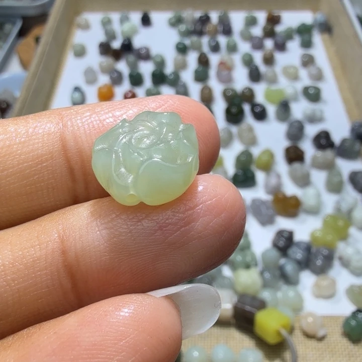 和田玉未镶嵌珠宝奇石