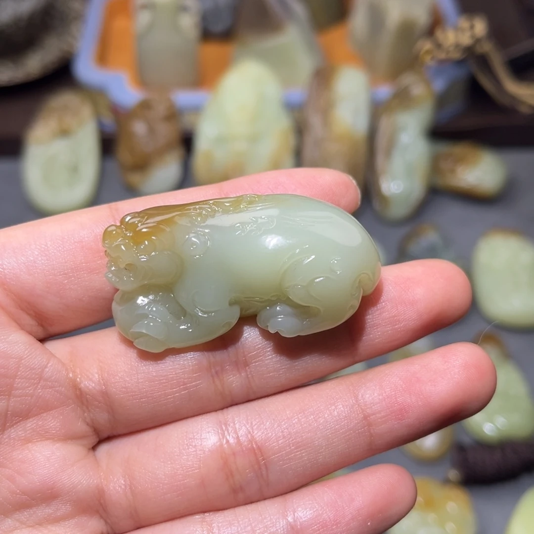 和田玉（糖玉）未镶嵌挂件