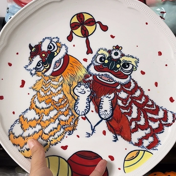 椿***花陶舞龙小青蛙盘子抽象青花