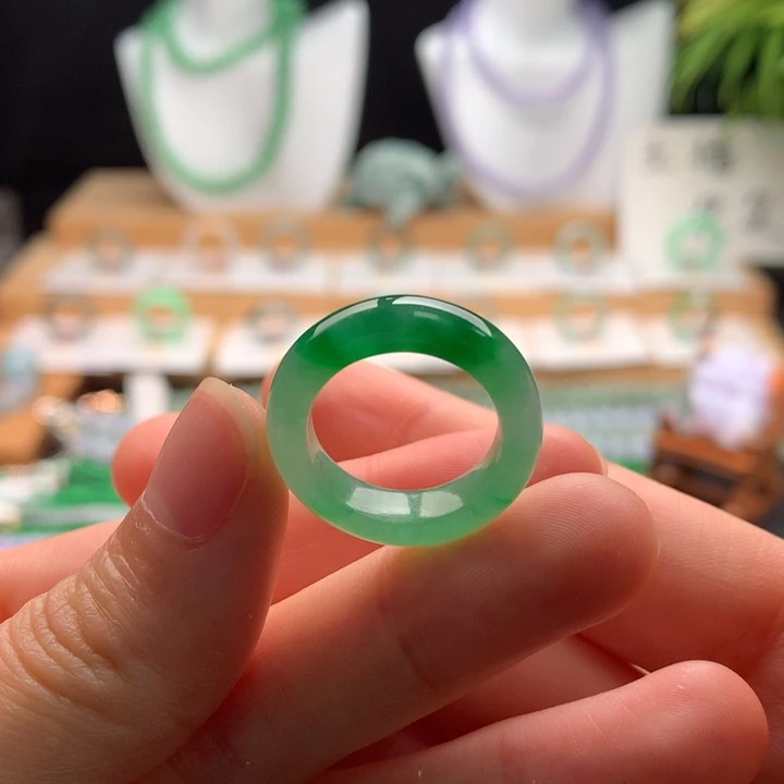 翡翠未镶嵌戒圈天然缅甸A货翡翠