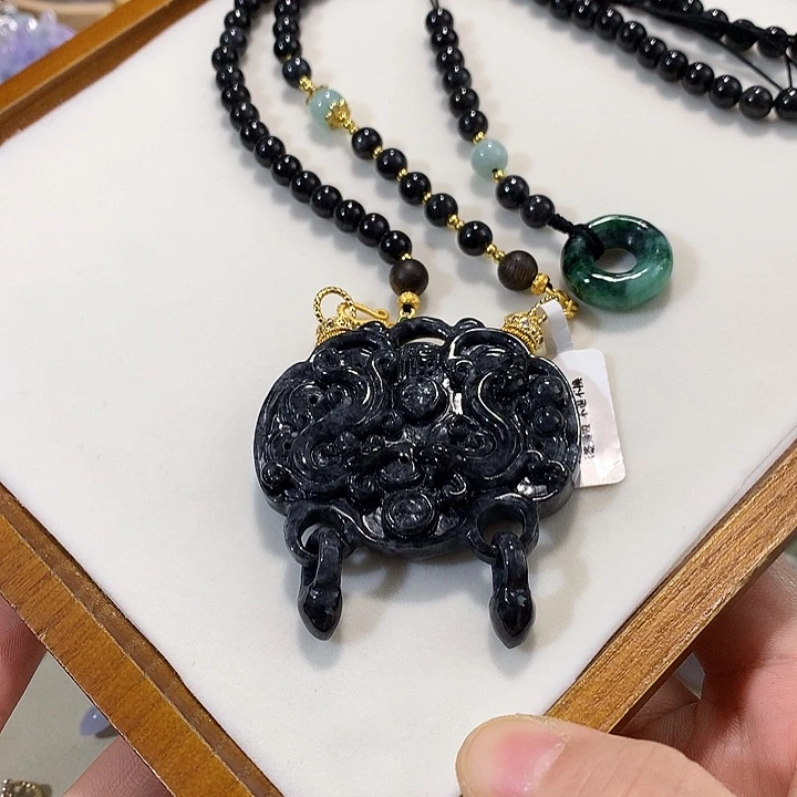 翡翠未镶嵌颈饰翡翠吊坠