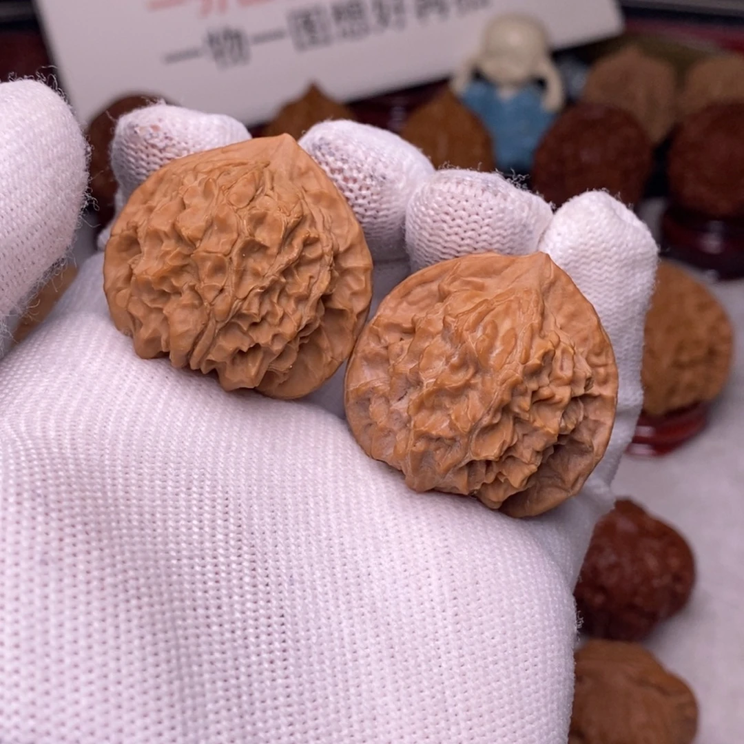 吊坠文玩核桃35 龙血