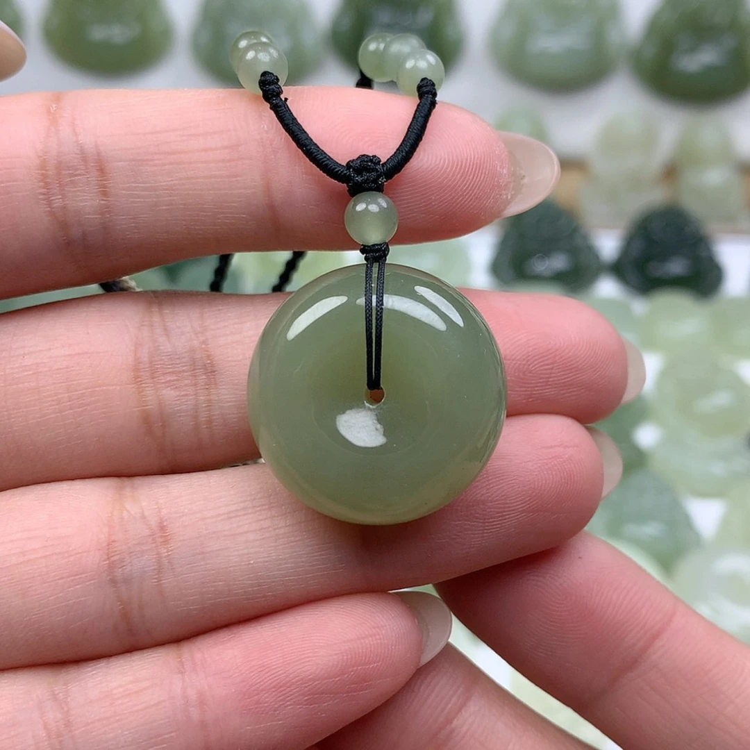 【闪购商品】颈饰未镶嵌和田玉