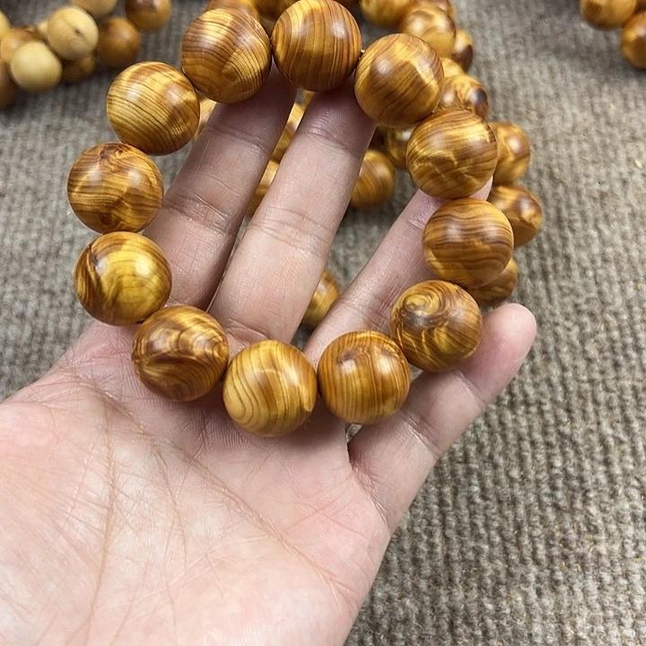 木太行崖柏2.0闪电龙胆。。。。。。。。