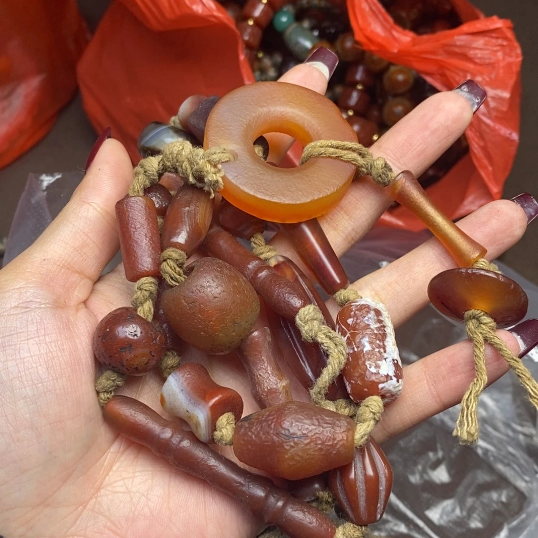 玛瑙/玉髓颈饰未镶嵌