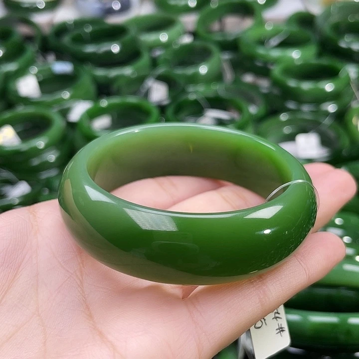 未镶嵌手镯和田玉（碧玉）