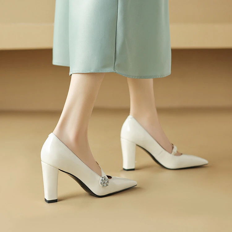 尖头方根高跟鞋久站不累的高跟鞋时尚白色法式皮鞋工作春季