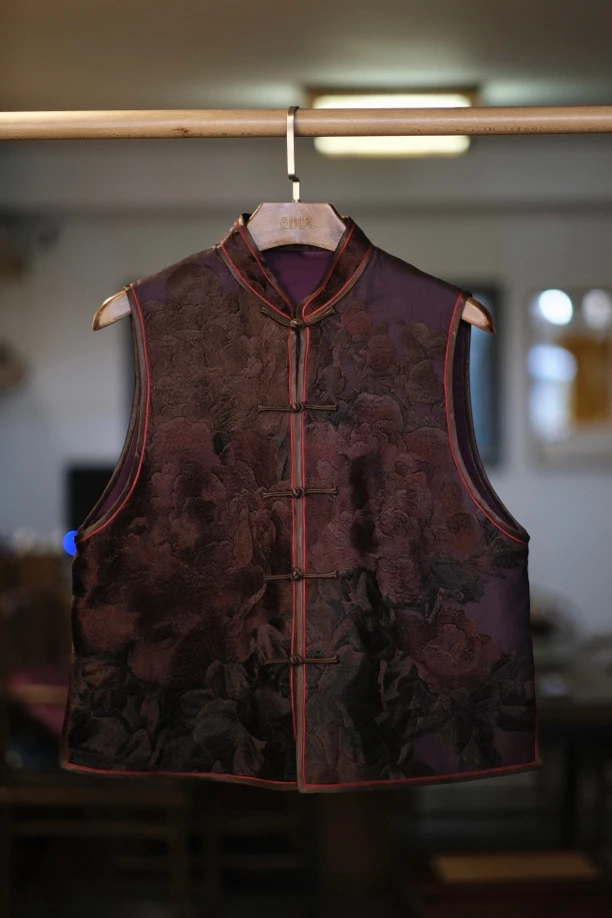 紫色双面绣立领对襟马甲104/56