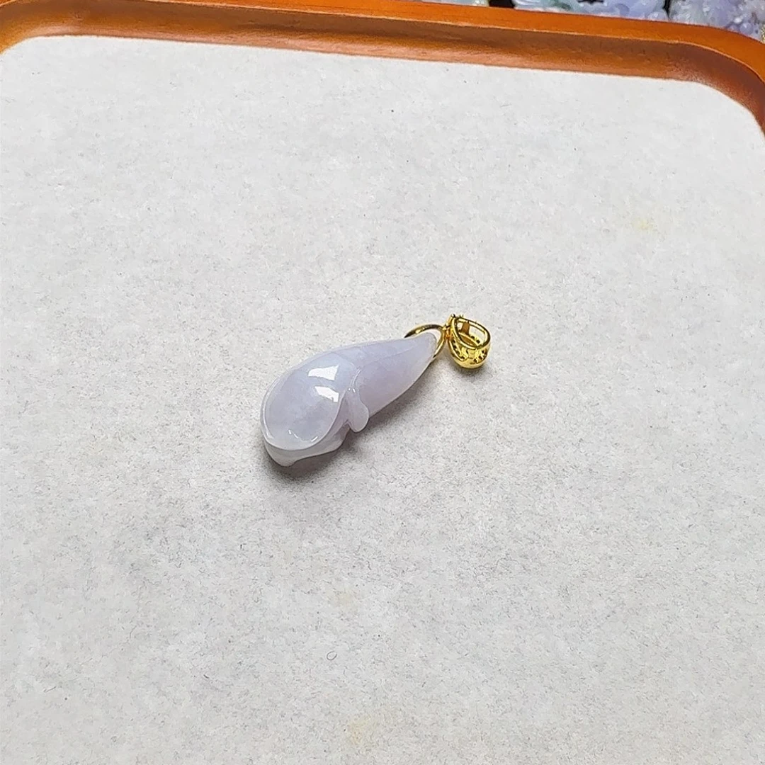 吊坠(赠链)未镶嵌翡翠